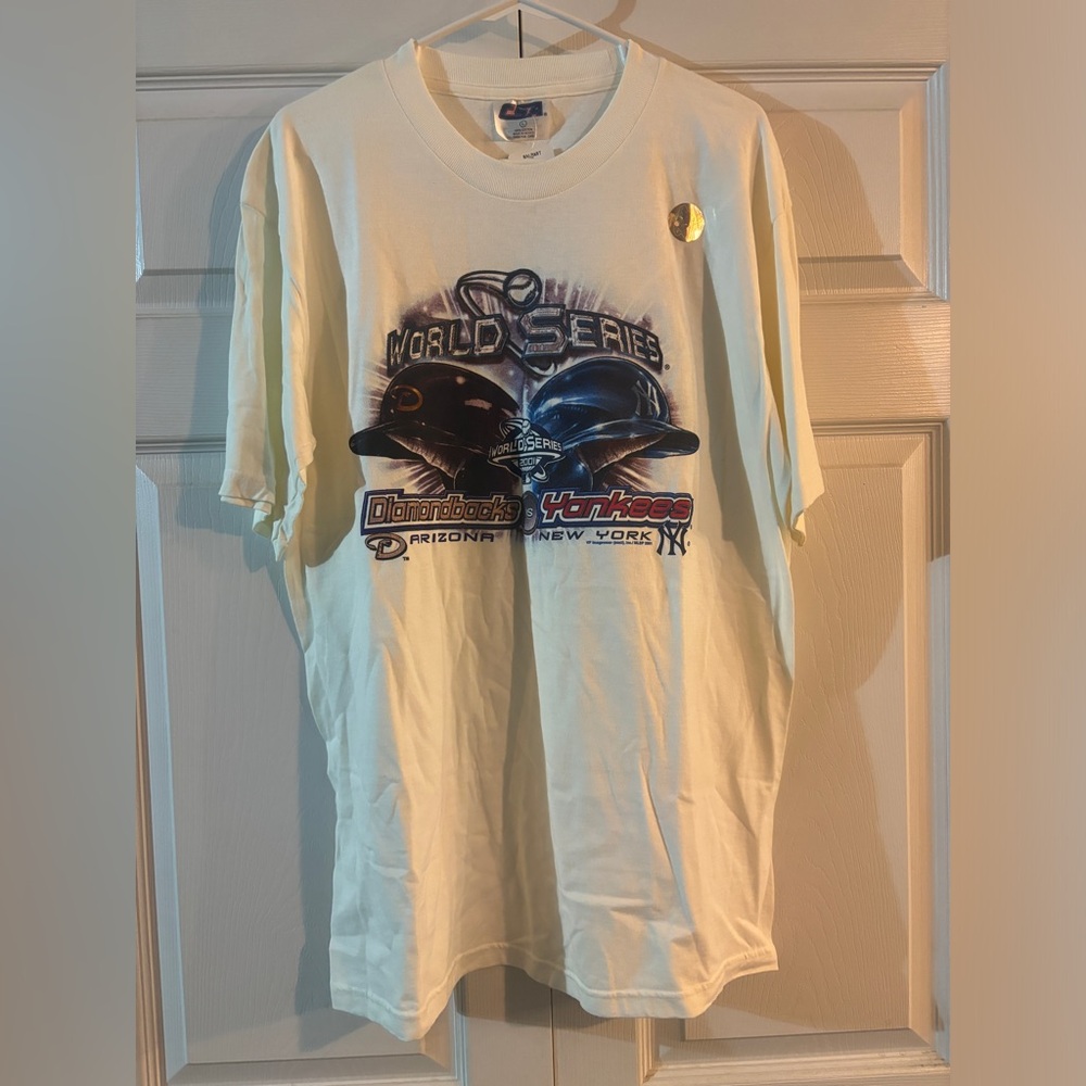 Vintage 2001 World Series Yankees Diamondbacks Short Sleeve T [Size Large NWT]